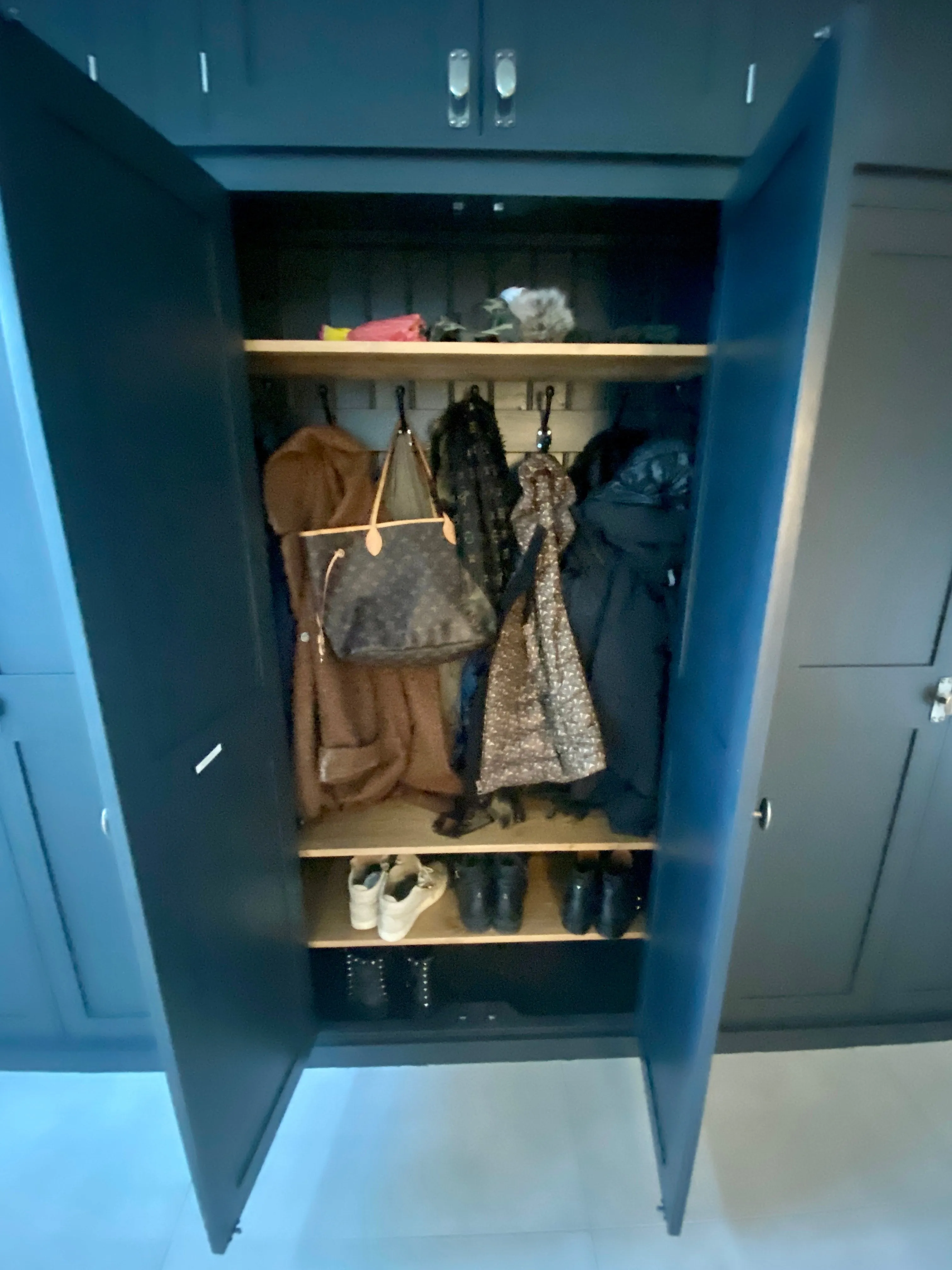 **5 Door Hall Coat & Shoe Storage Cupboard with Extra Top Storage (35 cm deep)
