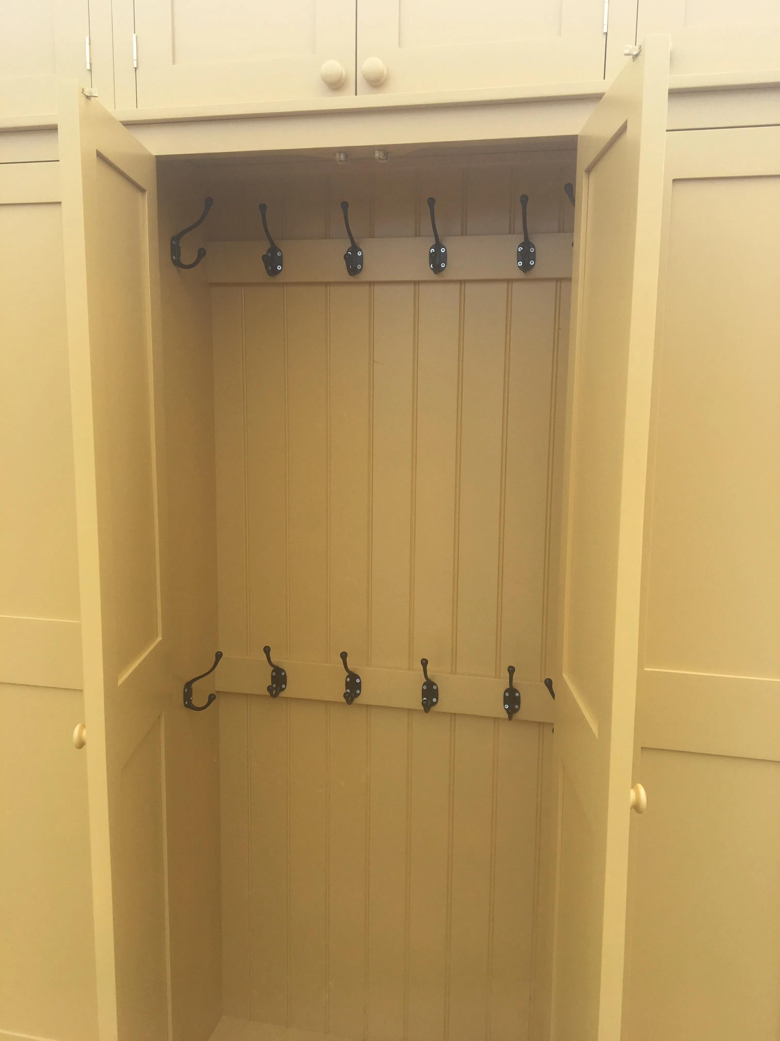 **5 Door Hall Coat & Shoe Storage Cupboard with Extra Top Storage (35 cm deep)