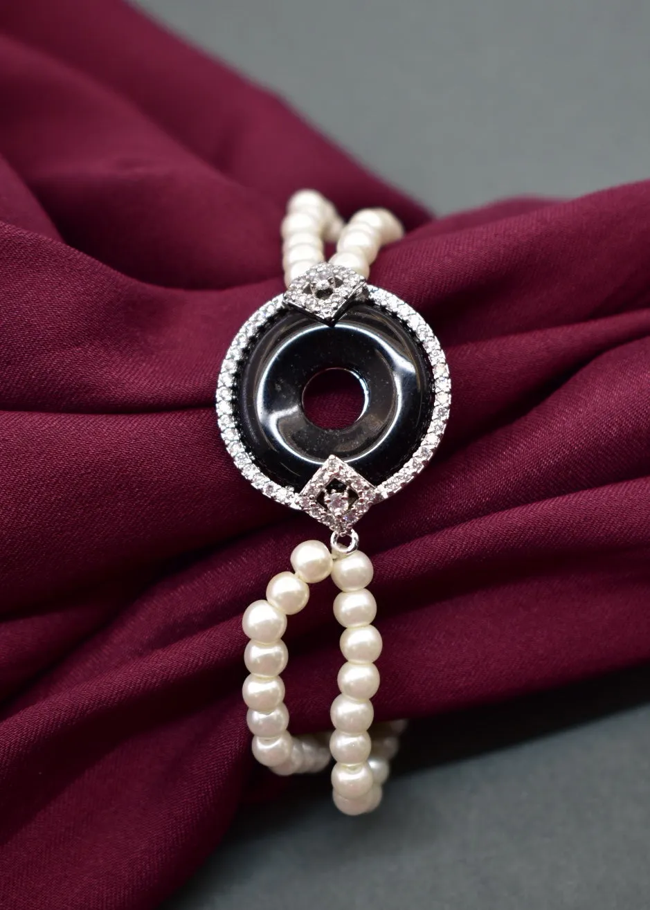 ALLURING DESIGNER BRACELET