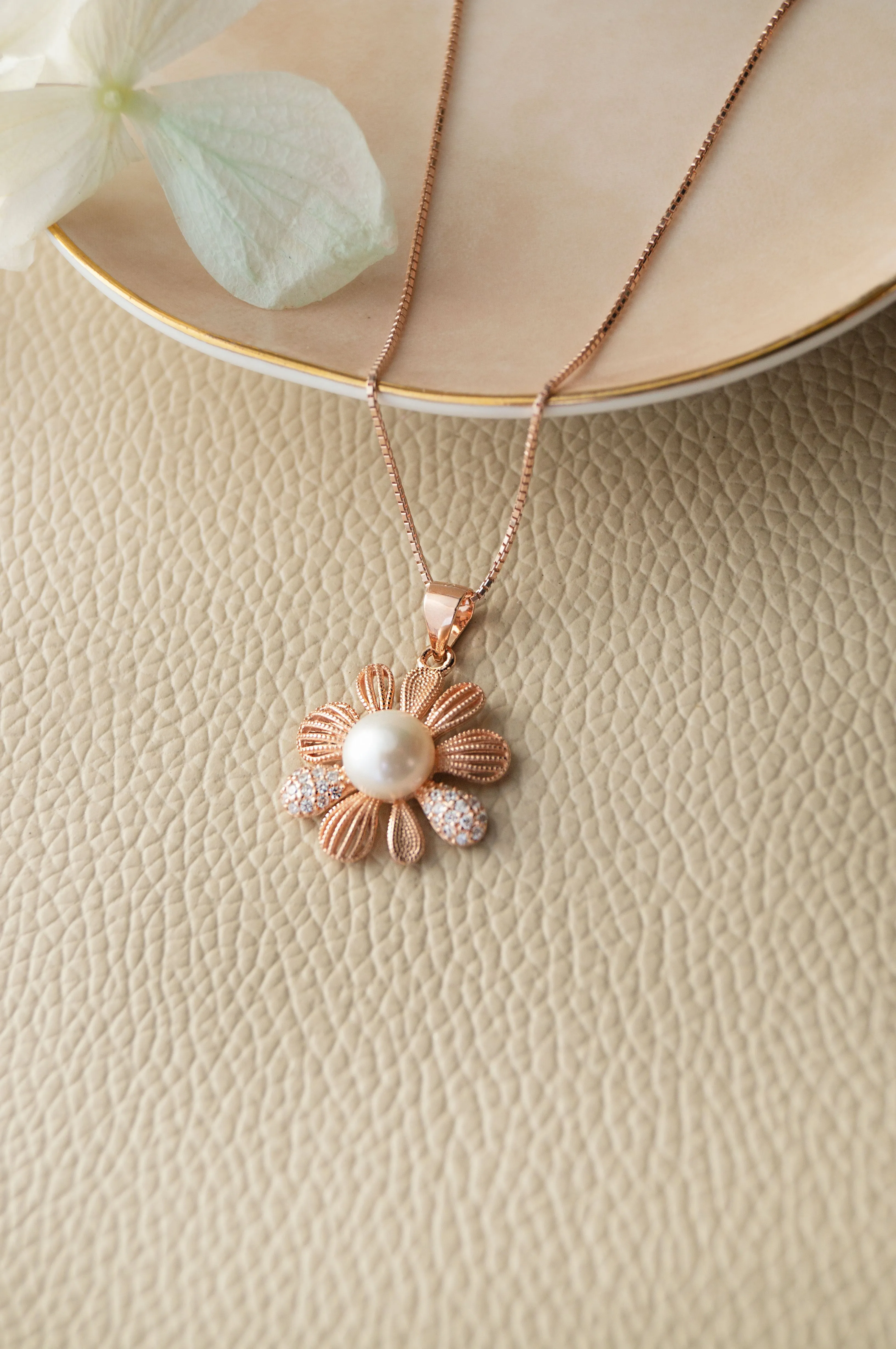 Alluring Pearl Rose Gold Plated Sterling Silver Pendant Set