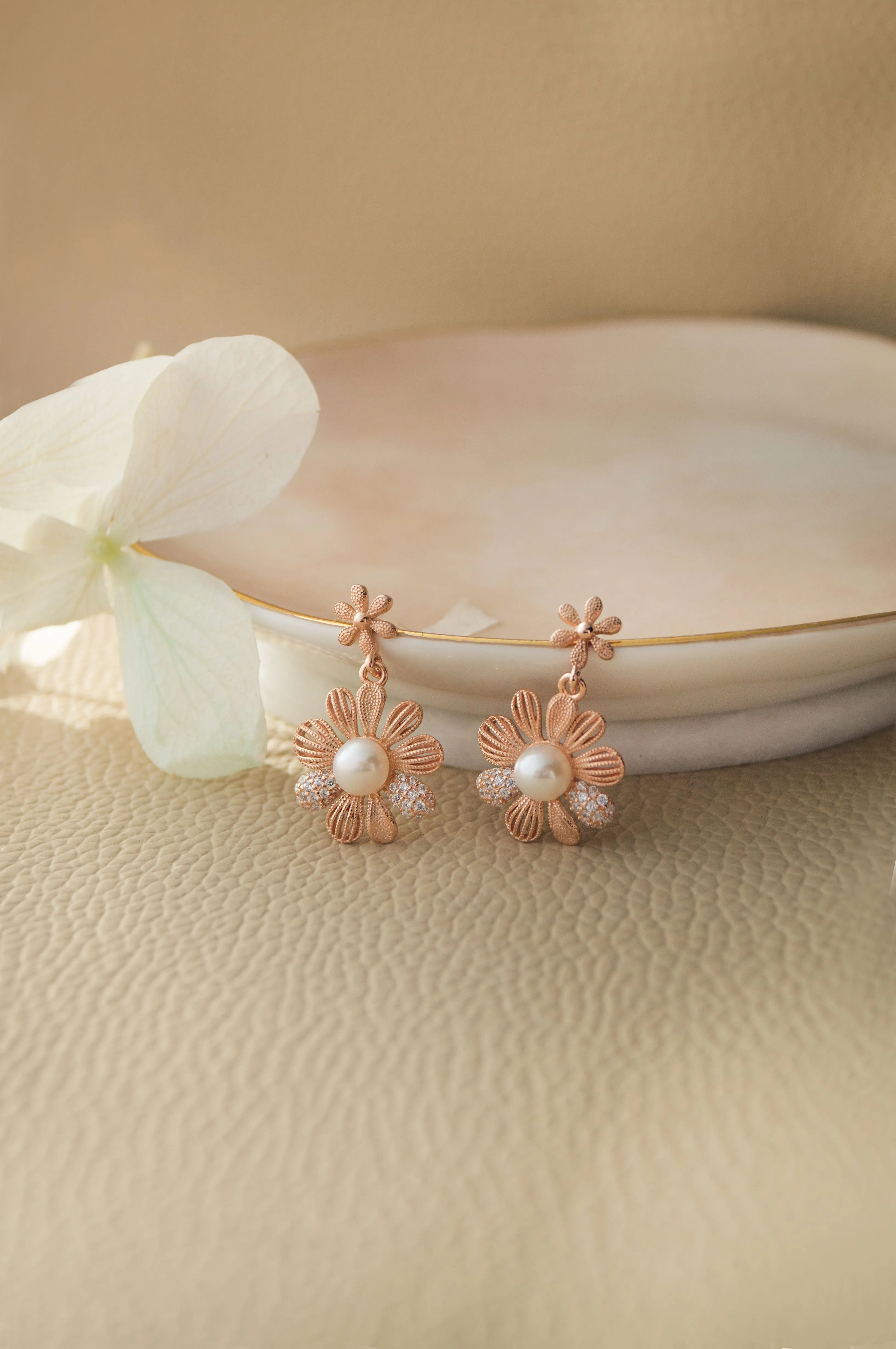 Alluring Pearl Rose Gold Plated Sterling Silver Pendant Set